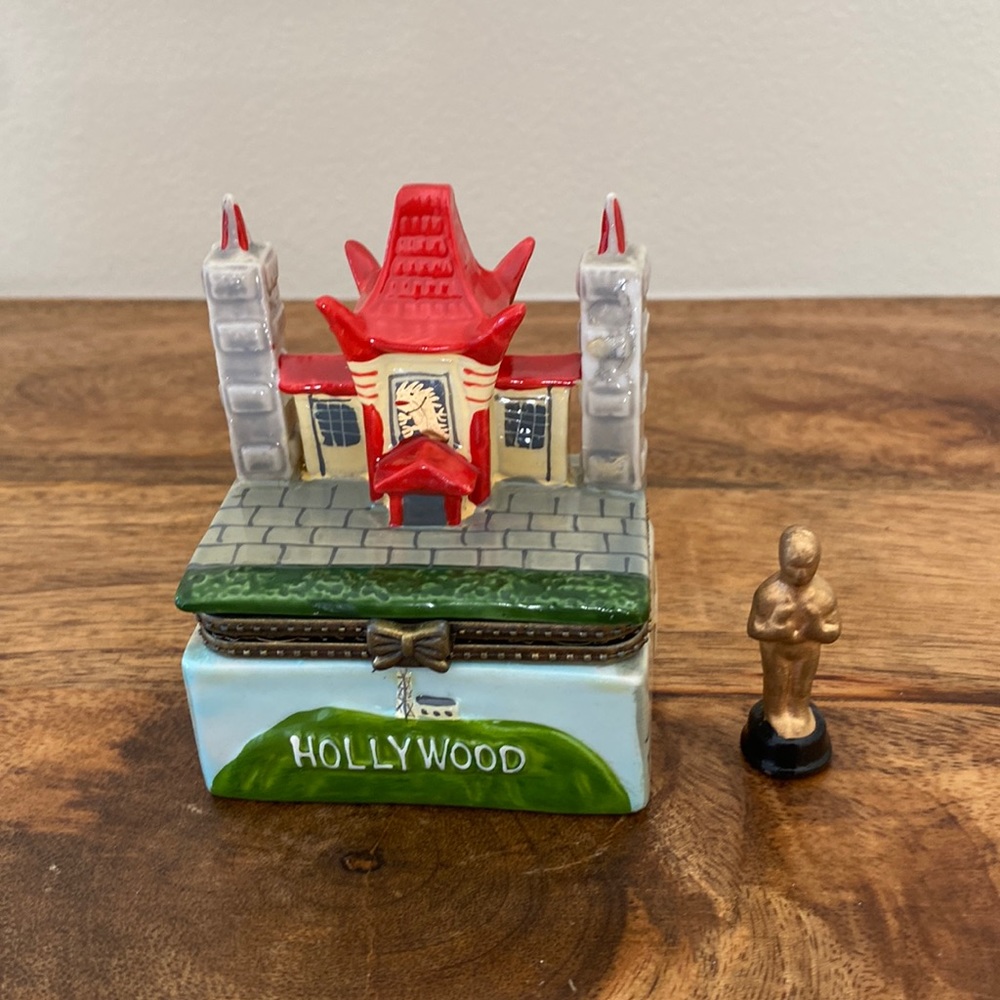 Mini porcelain Hollywood trinket box with Grammy awards trinket